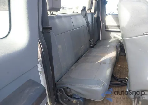 2015 Ford F-250 Xl z USA, uszkodzony, nr VIN 1FD7X2B62FEC84150